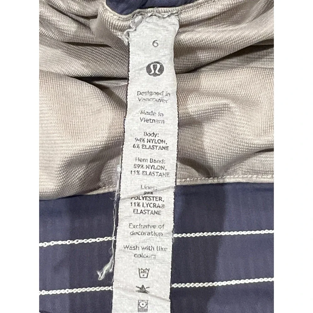 Lululemon Hotty-Hot Shorts Women's size 6